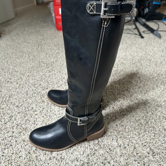 These boots are the Doral model by St. John's Bay, characterized by their knee-h - Picture 3 of 6